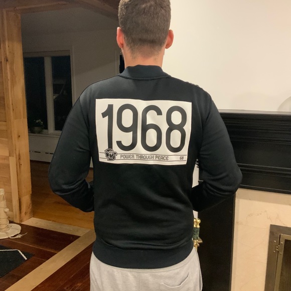 Puma “POWER THROUGH PEACE” zip up bomber jacket. - Picture 2 of 7